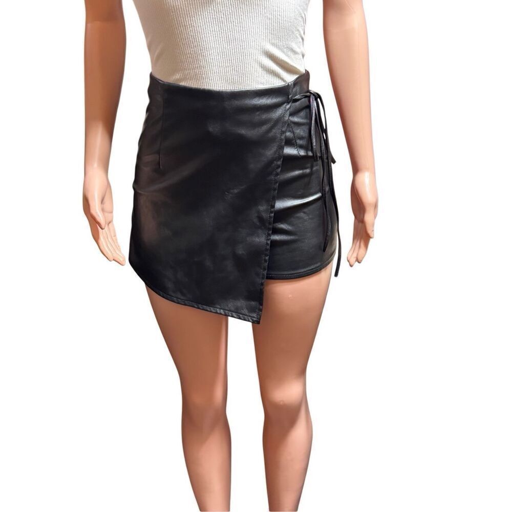 Papaya black high waist faux leather side wrap mini skirt  S